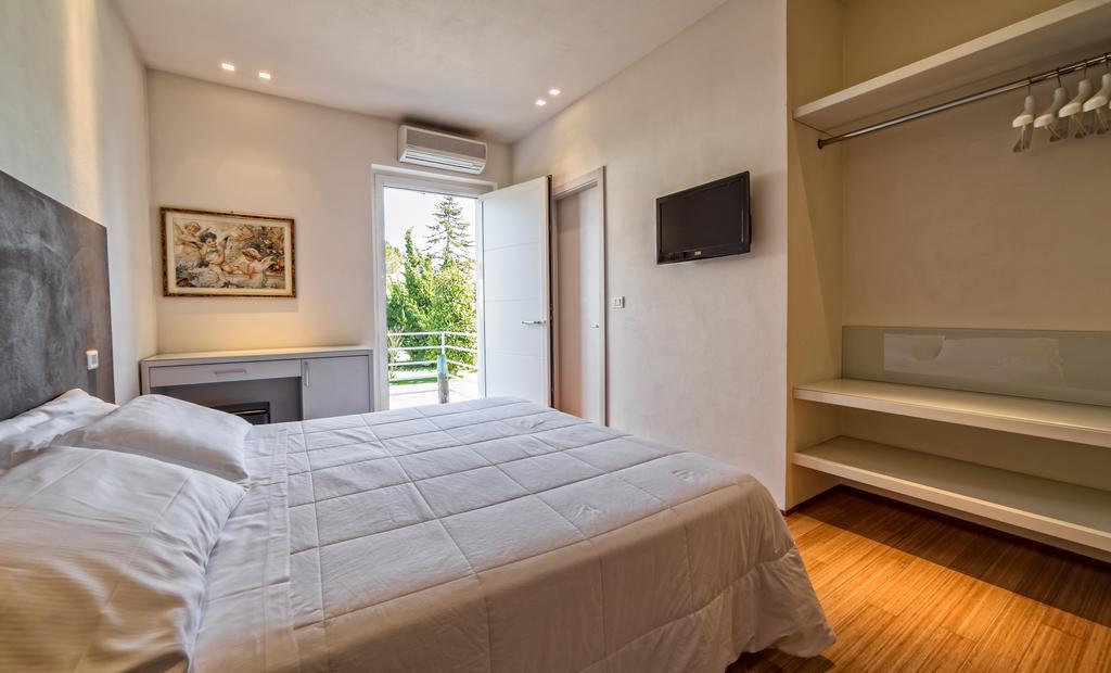Hotel La Radice Civitanova Marche